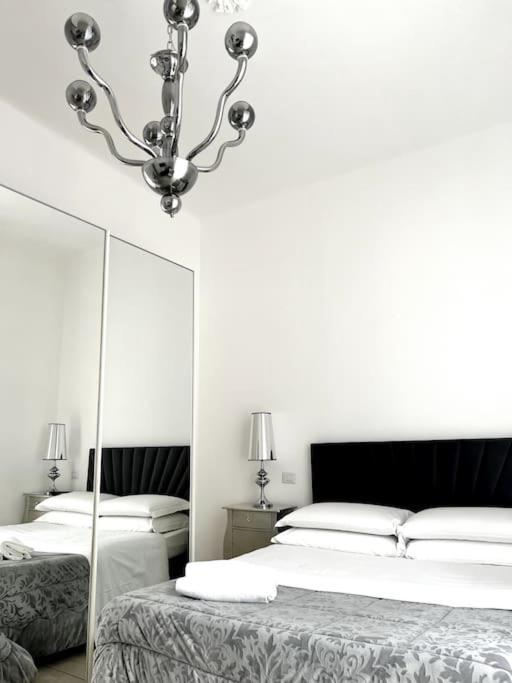 Hotel Virginia Apartaments - Stazione Termini Rom Exteriör bild